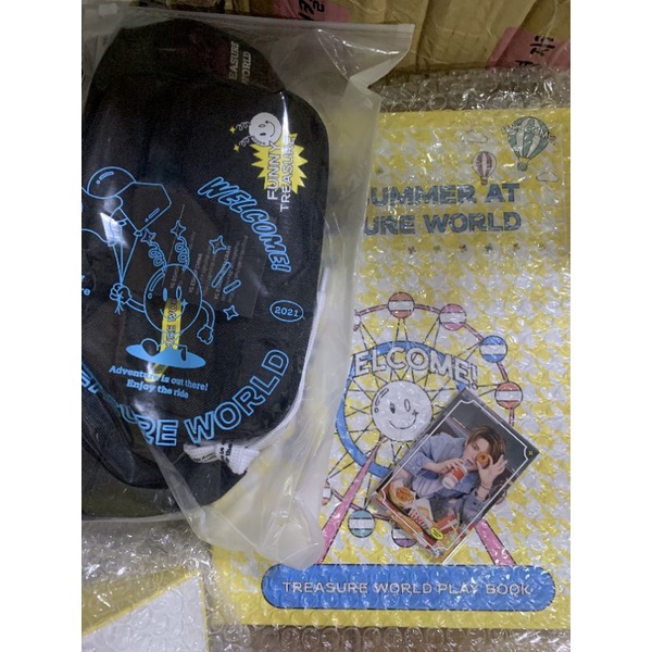 KEYRING KEYCHAIN HYUNSUK TREASURE MD WORLD