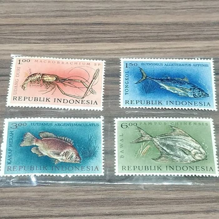 

1 Set 4 Perangko Ikan Marine Life 1963