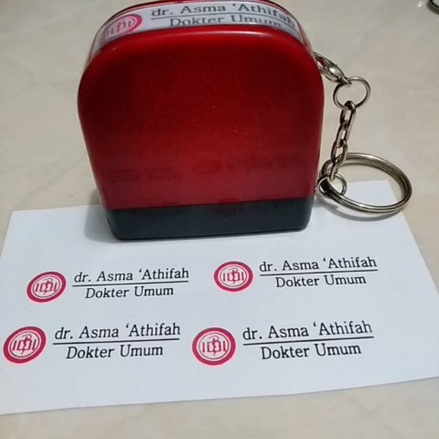 

STEMPEL FLASH DOKTER UMUM NIP DAN SIP STEMPEL NAMA BIDAN, DOKTER, APOTEKER, JABATAN, NO HP. CUSTOM STEMPEL TOKO Ukuran 43mm x 13mm