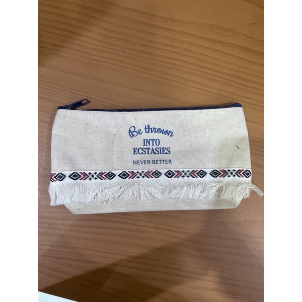 

Preloved Tempat Pensil