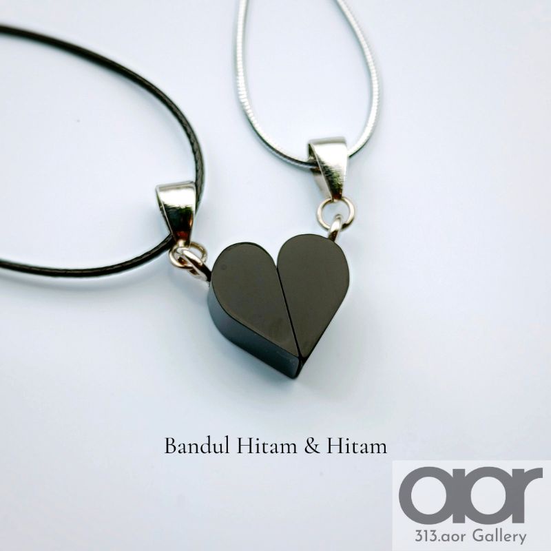 NEW DEALS (2 KALUNG / 1 SET) Kalung Titanium Couple Love Magnet Rantai dan tali