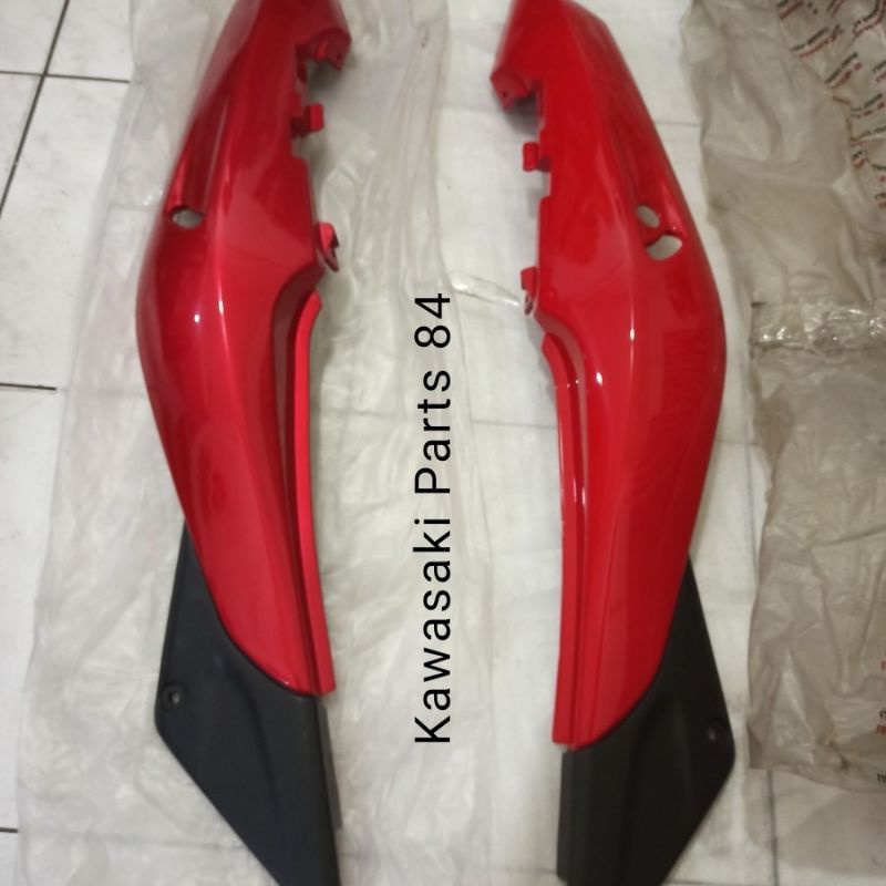 BODY BELAKANG NINJA 150 RR OLD MERAH