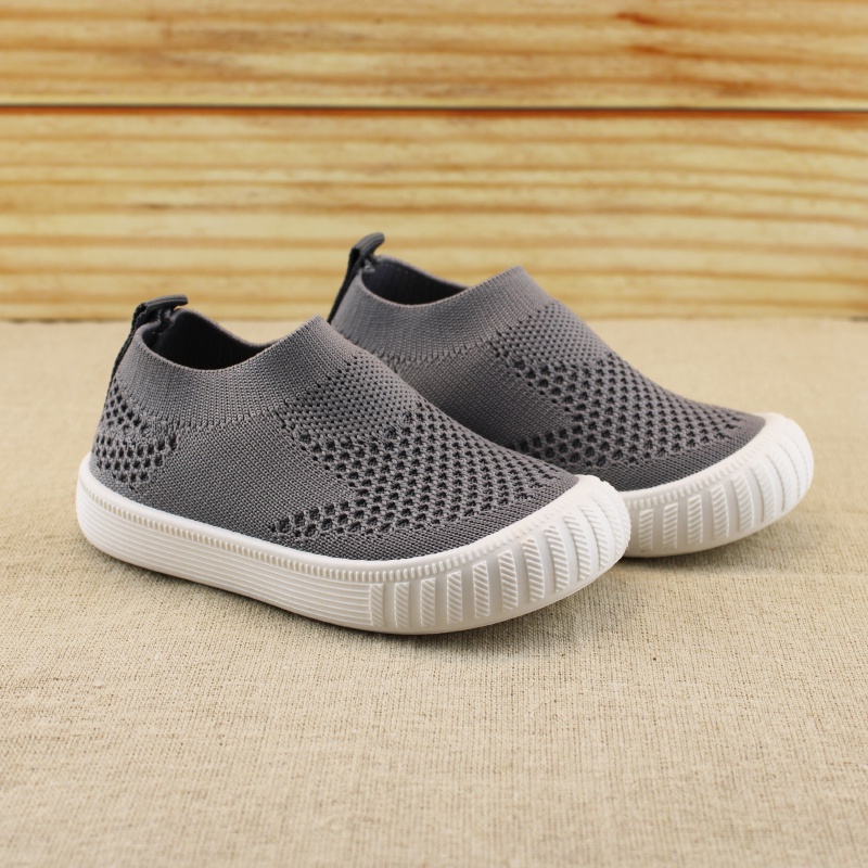 Sepatu Anak Flat Model Slip-On dengan Bahan Breathable dan Hiasan Gambar Flyknit