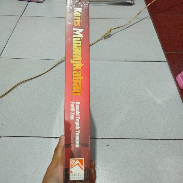 

MUST HAVE!! BUKU ORIGINAL - KERIS MINAGKABAU OLEH BASUKI TEGUH YUWONO TERBARU