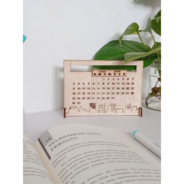

Perpetual Calender / Kalender Abadi / Kalender Meja / Kalender Kayu Minimalis Eastetik