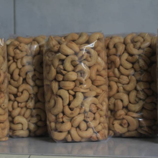 

Kacang mete kemasan 1/2kg