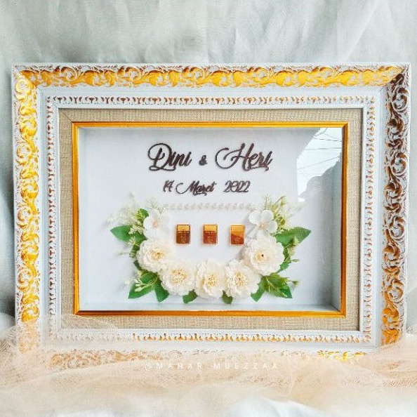 MAHAR FRAME MAHAR PIGURA / FIGURA MAHAR EMAS BATANG LOGAM MULIA MAHAR UANG