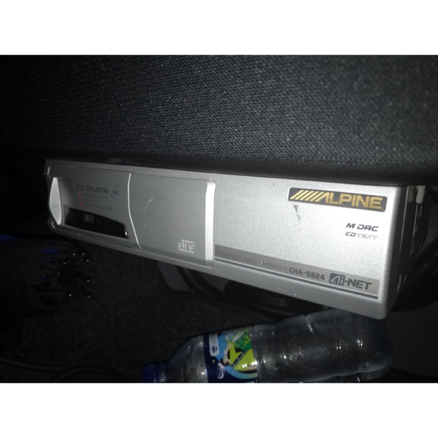 Preloved cd changer alpine cha5624 6cd