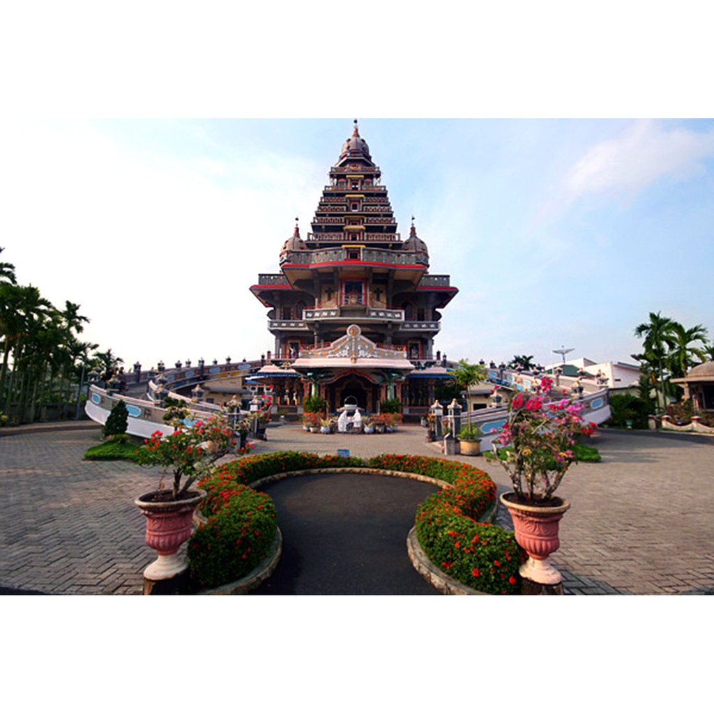 Keliling Kota Medan Yuk:Rumah Tjong A Fie, Istana Maimun, Masjid Raya, Graha Maria Annai Velangkanni