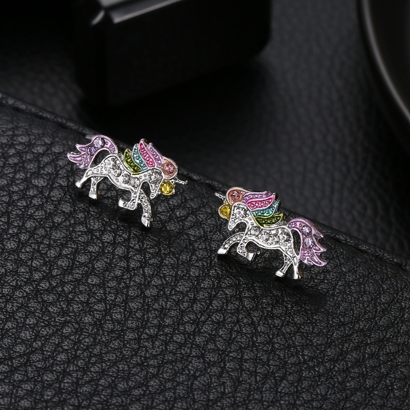 Fancyqube Anting Stud Desain Hewan Unicorn Aksen Kristal Warna-Warni Untuk Wanita