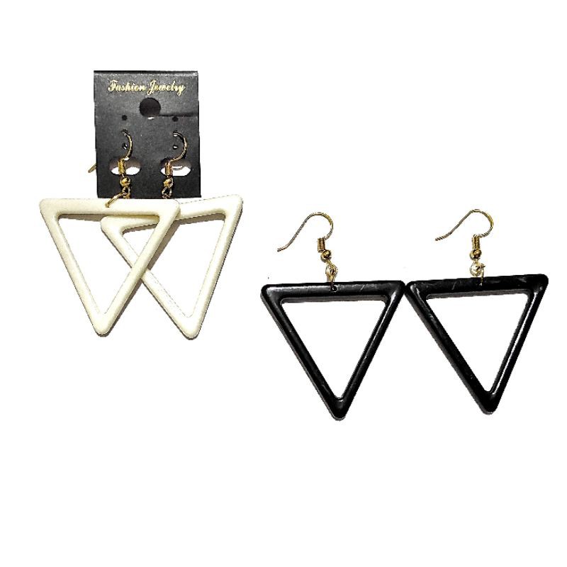 Samantha Triangle Mismatched Earrings Anting Hooks Segitiga Chic Style