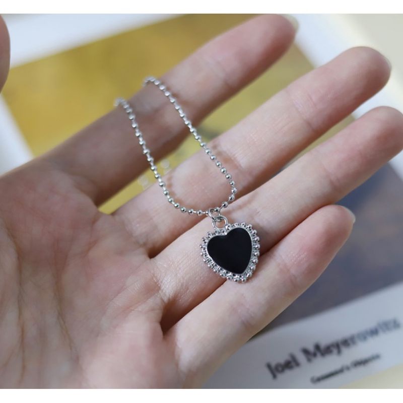 WB267 Kalung Liontin Love Hitam