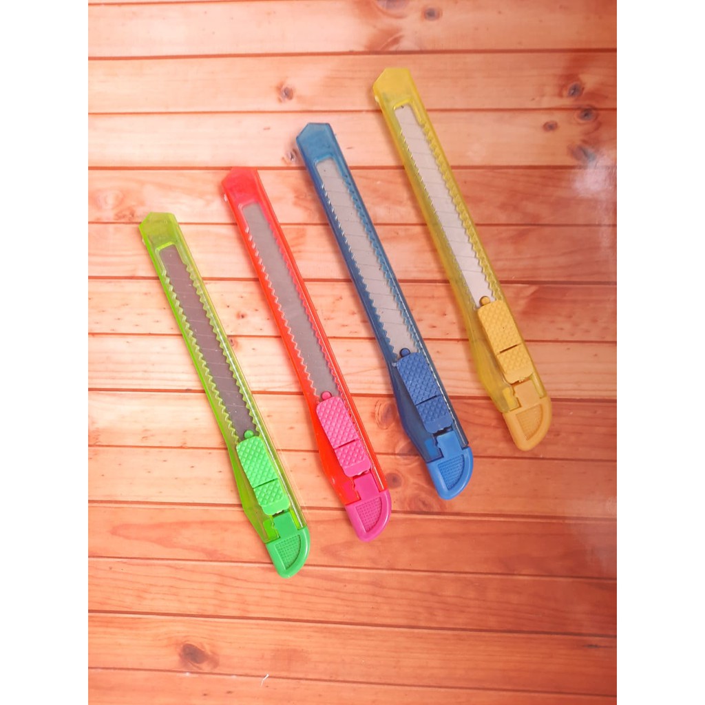 

Cutter Kecil / Cutter Murah