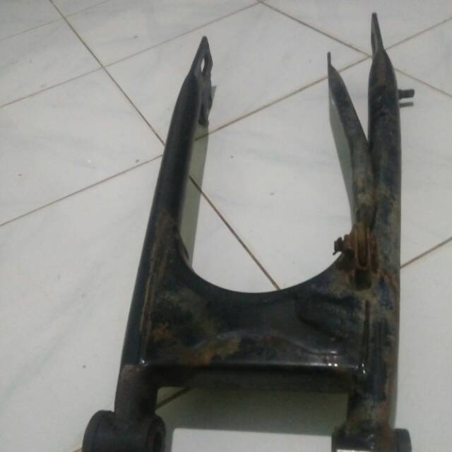 swing arm suzuki thunder 125 original bekas