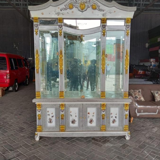 Lemari Pajangan Kristal 4 Pintu