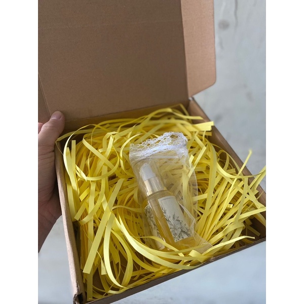 

Shredded Paper / Kertas Cacah / Potongan Kertas - HVS Warna