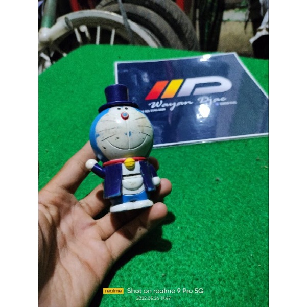 Doraemon mini figure sticker koleksi mcd original bekas mainan anak