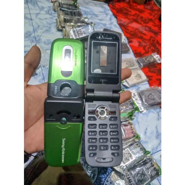 CASING SONY ERICSSON Z550/550i