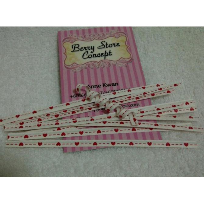 

Twist Tie Pengikat Kado Motif