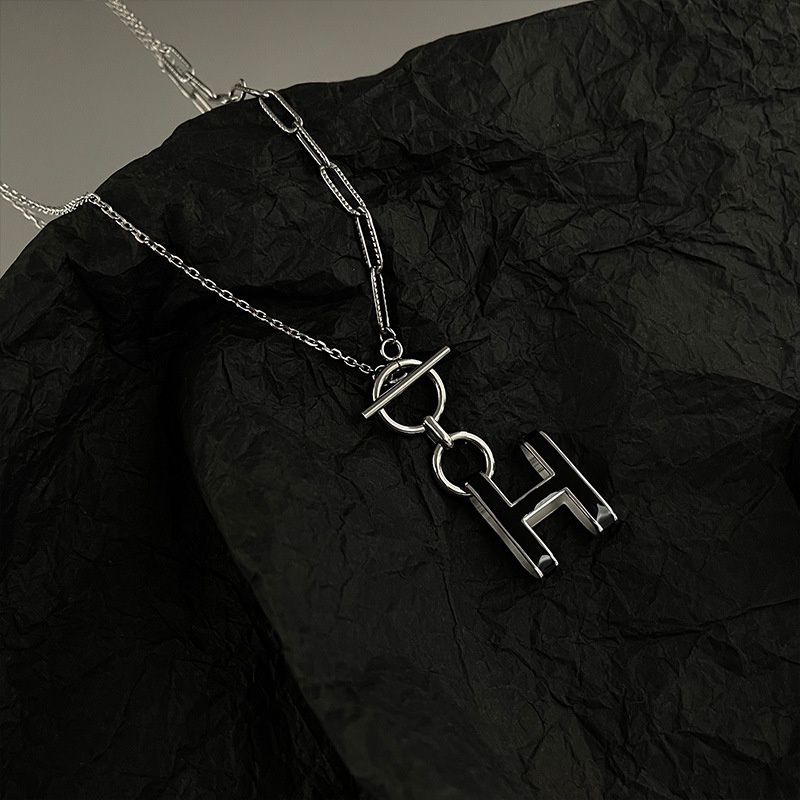 Kalung Liontin Huruf H Bahan Titanium Steel Gaya Korea