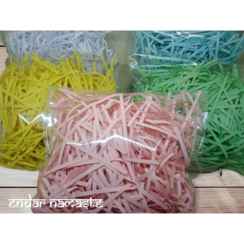 

Kertas Cacah Serut Shreded Parcel Hampers