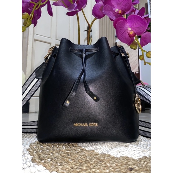 MK Eden Large Black (Preloved)