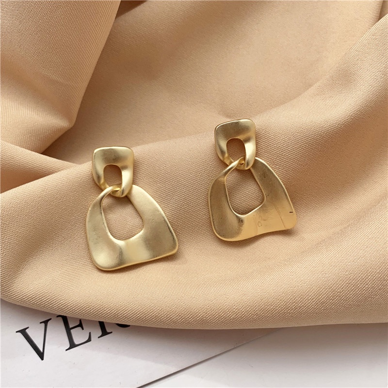 Anting Tusuk silver S925 Warna gold matte Untuk Wanita