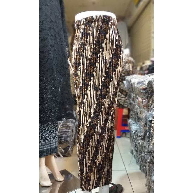 Rok Plisket / rok serut / bawahan kebaya motif lereng coklat