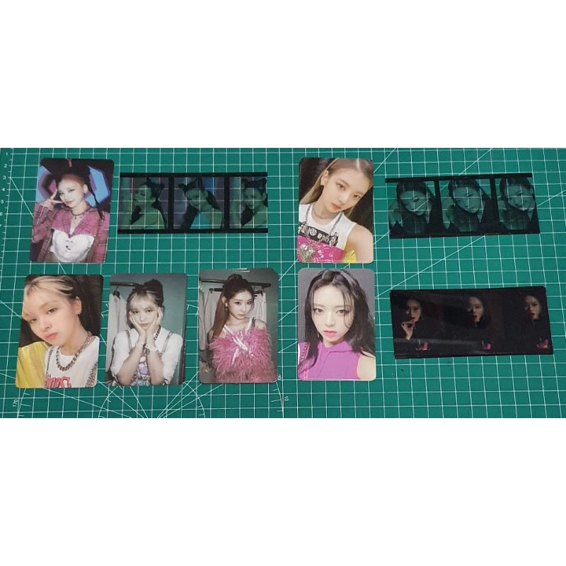 [READY STOCK] OFFICIAL  ITZY PHOTOCARD CRAZY IN LOVE SPECIAL EDITION JEWEL CASE VER.