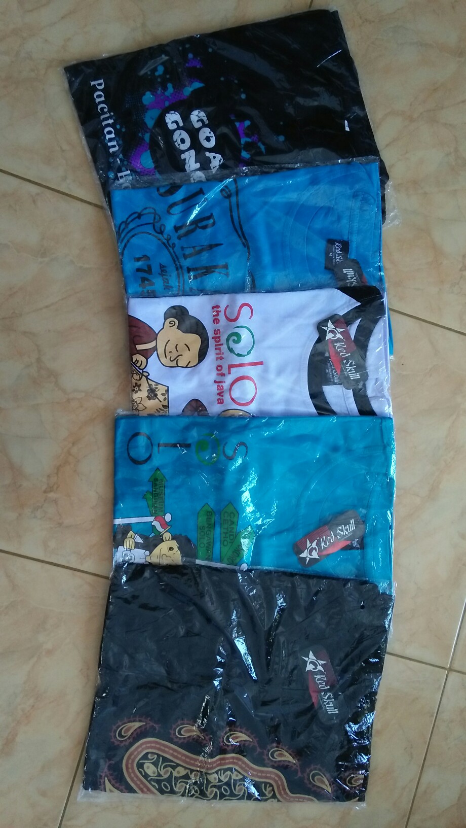 Kaos Kombinasi 3/4 Katun Kardet Batik Solo
