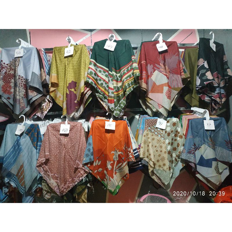 HIJAB INSTAN ZIPPER / HIJAB SEGIEMPAT MOTIF ZIPPER WARNA RANDOM