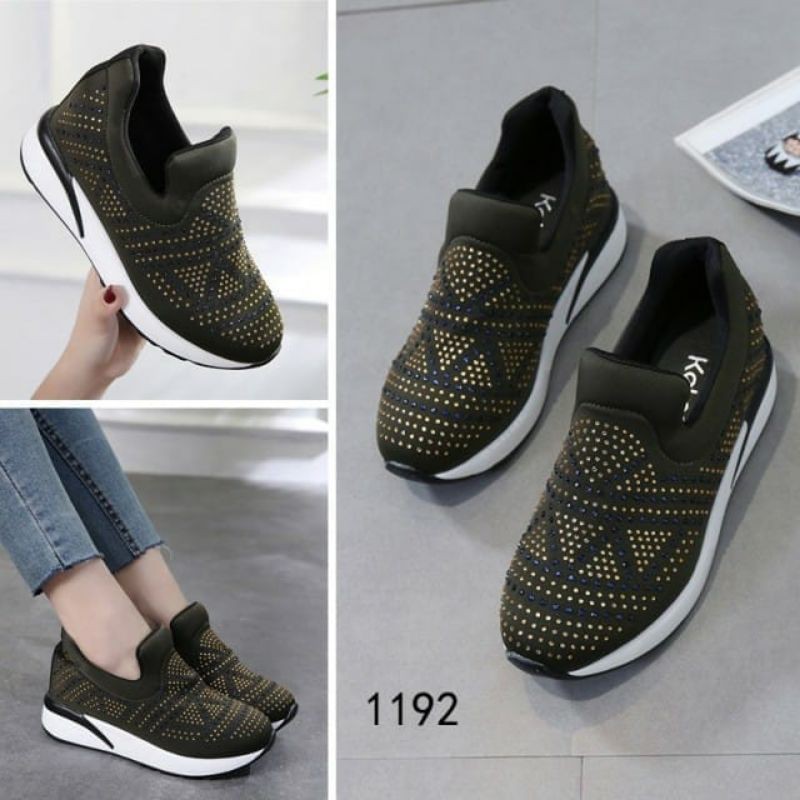 Sepatu wedges Kelsey 1192