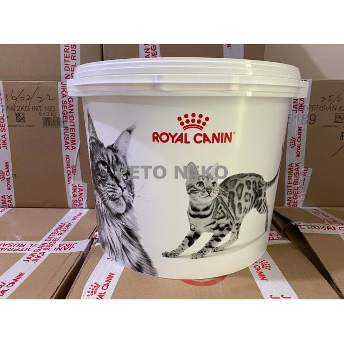 Royal Canin Food Container M- Cat