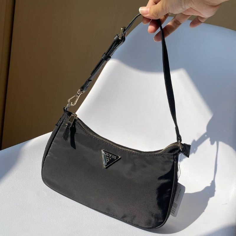 12.12 SALE | GUESSS paris shoulder bag