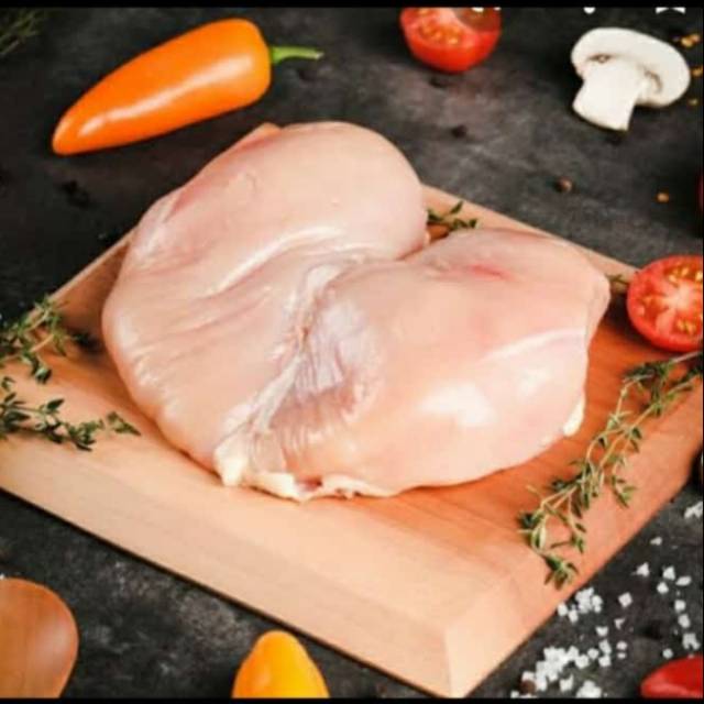 

1 kg Daging Fillet dada ayam / Boneless dada ayam