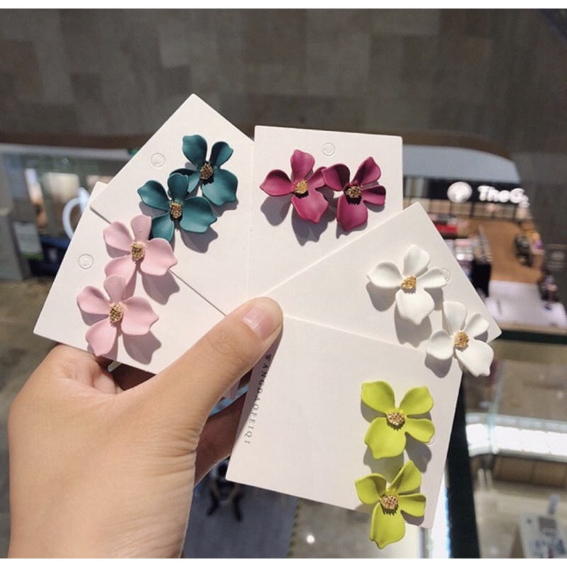 Anting Wanita Tusuk Gaya Korea Motif Kelopak Bunga Lucu Flower Petal Earrings-2