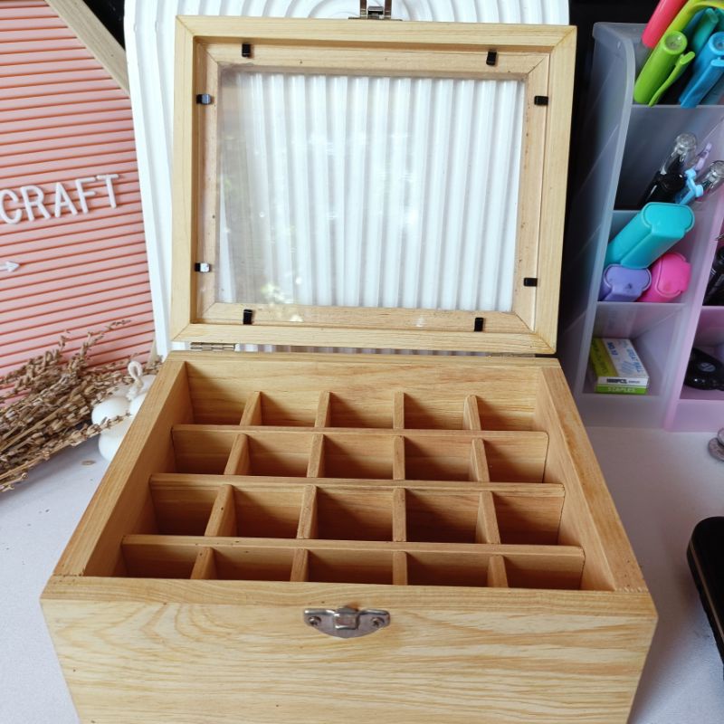 PRELOVED Box kayu Essentials oil YOUNG LIVING