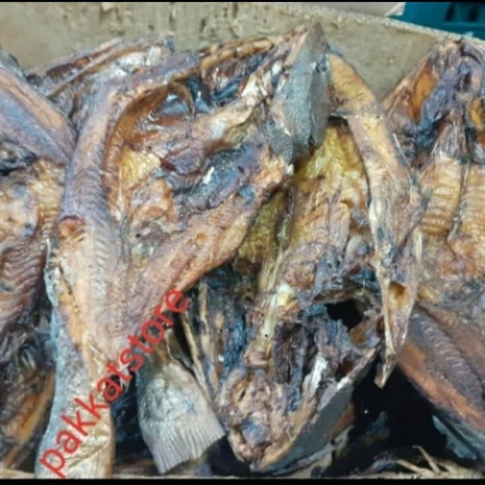 

Ikan Asap - Ikan Salai Baung (Baung Asap) Daging Mentah Kering 500 Gram
