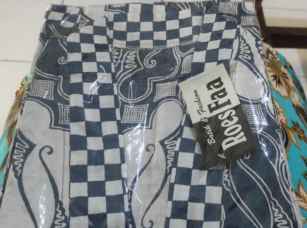 Cardi Lancip Biru Indigo Outer Batik Wanita Casual Formal Seragaman Kondangan Katun Halus Premium