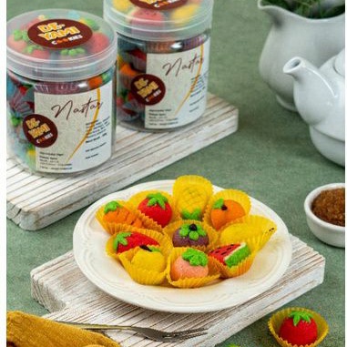 

Nastar Premium Karakter Buah Tanpa Wisman Cocok untuk Parcel / Hampers