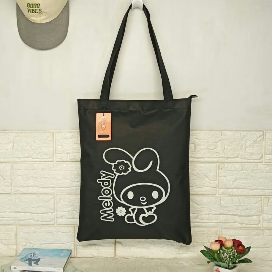 TOTEBAG KANVAS ANAK WANITA /TOTE BAG CUSTOM UNTUK SEMINAR ULANG TAHUN BISA custom SABLON UKURAN MODE