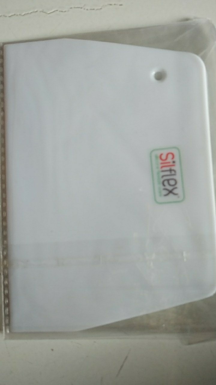 Scrapper Trapezium Perata Adonan Kue