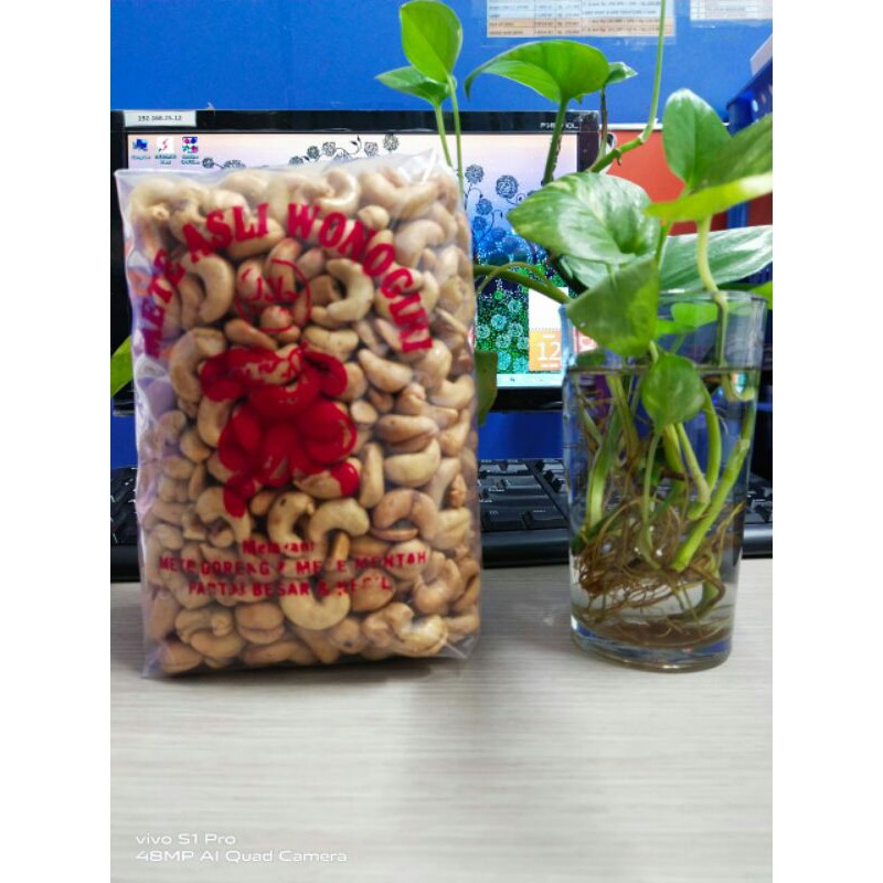 

Kacang Mede Goreng asli Wonogiri