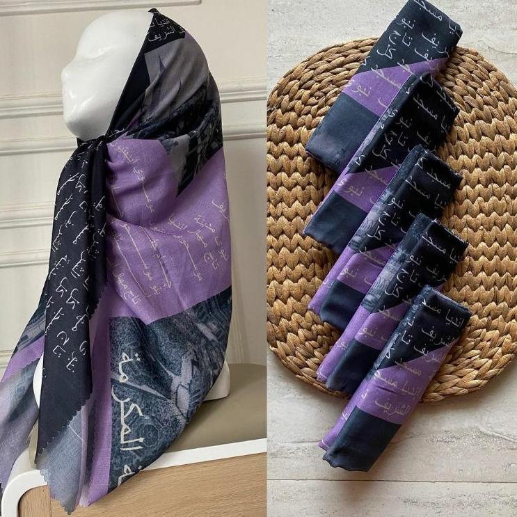 krudung denay segi empat motifTerviral tulisan arab, koran, aksara jawa, rumus, jepang –SPR.21Jl22n