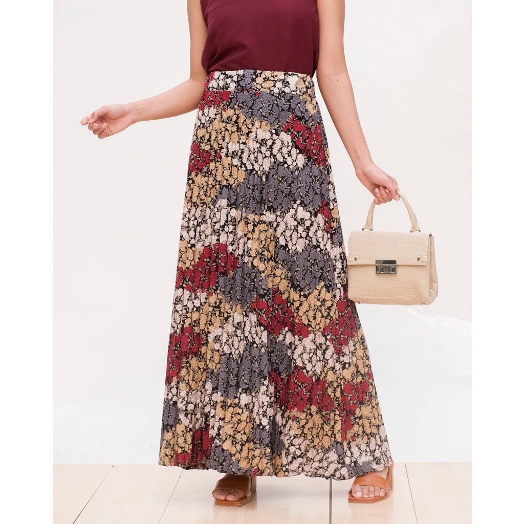 Myrubylicious PERONIA PLISKET SKIRT KODE 074