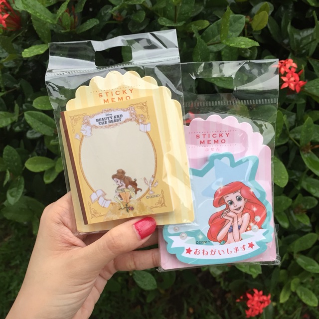 

Belle & Ariel Sticky Memo