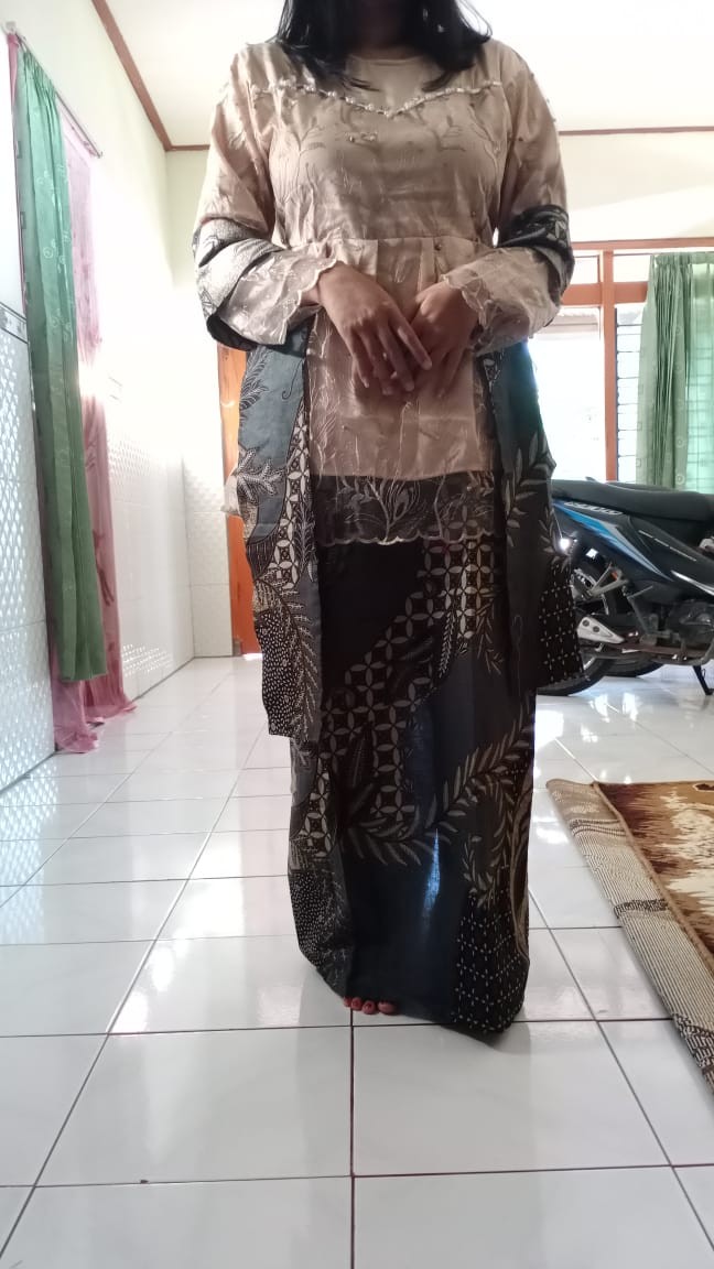 Maura Couple - Sania Ruffle Batik Couple Ori Ndoro Jowi Dnt Garansi Termurah Shopee - Kebaya Couple