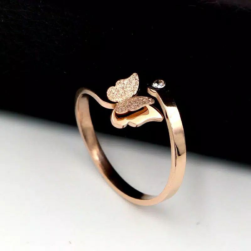 Fourfashion Cincin Bentuk Kupu-Kupu Bahan Titanium Steel Warna Rose Gold Gaya Korea Untuk Wanita