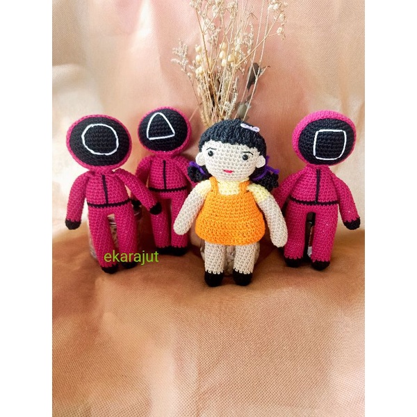 Boneka squid game/amigurumi/ boneka rajut/boneka uk. 15cm