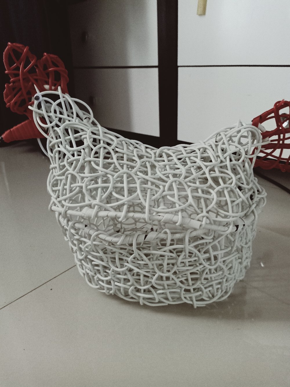 Keranjang Tempat Telur Bentuk Ayam Rotan Sintetis